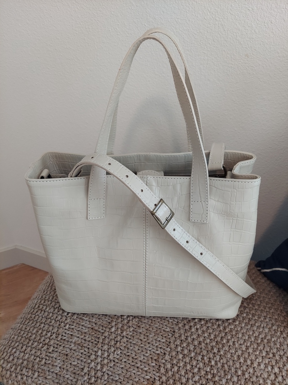 Classic Cream Croc-Embossed Tote Bag with Adjustable Strap